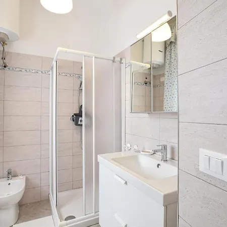 Apartment 2 Bedroom Lovely In Lido di Camaiore