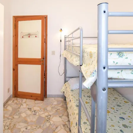 2 Bedroom Lovely In Apartment